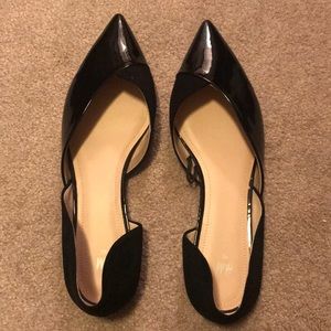 H&M black shiny and suede pointy toe flats